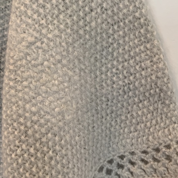 Exquisite cropped Wool crochet top - Picture 15 of 15